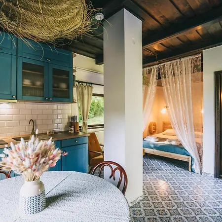 Holiday home Hillside Hideaway Hollad
